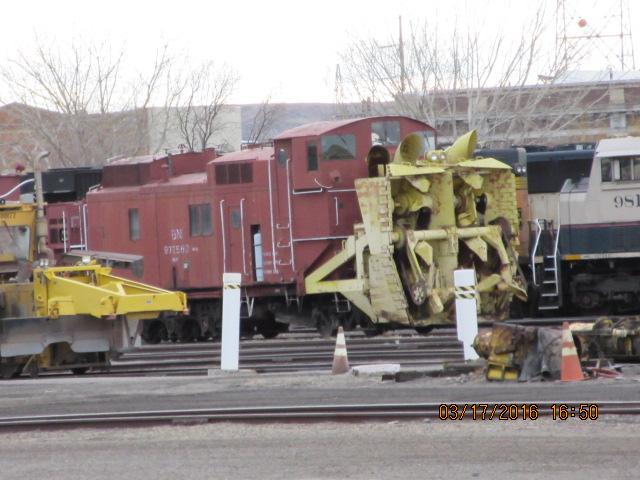 BNSF Bros plow in Glendive